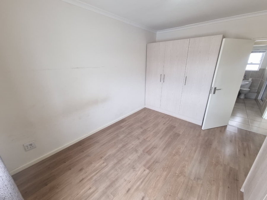 To Let 2 Bedroom Property for Rent in Wetton Western Cape